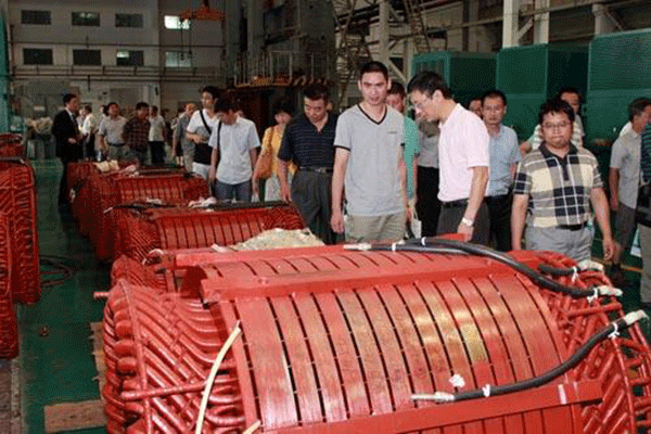 西安泰富西瑪高效節(jié)能電機(jī)在石油化工企業(yè)節(jié)能應(yīng)用。