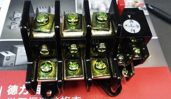 如何正確選擇三相異步電動機保護用熱繼電器？