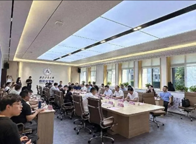 西安西瑪電機(jī)與西北工業(yè)大學(xué)開(kāi)展“雙進(jìn)”活動(dòng)，共推科技創(chuàng)新與產(chǎn)業(yè)升級(jí)